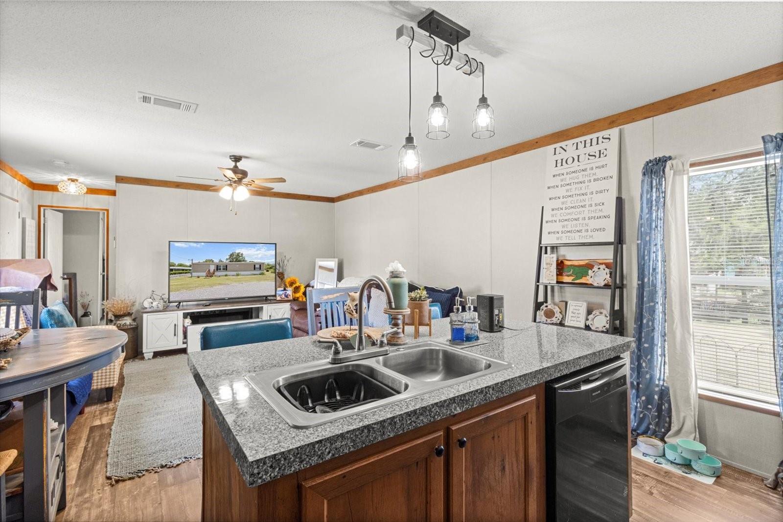 609 S REDBUD TER, INVERNESS, FL, 34450