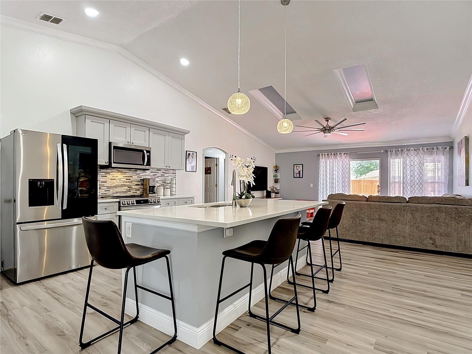 915 BONNEVILLE LN, KISSIMMEE, FL, 34759