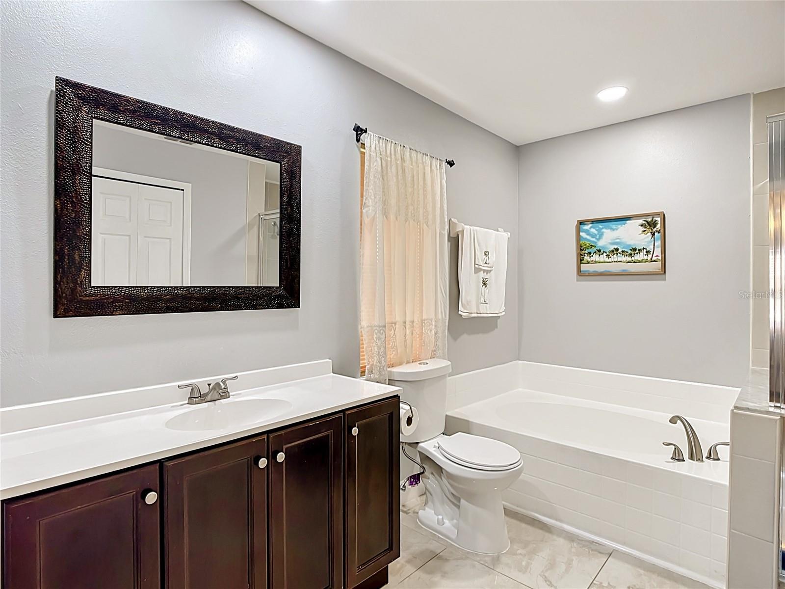 915 BONNEVILLE LN, KISSIMMEE, FL, 34759