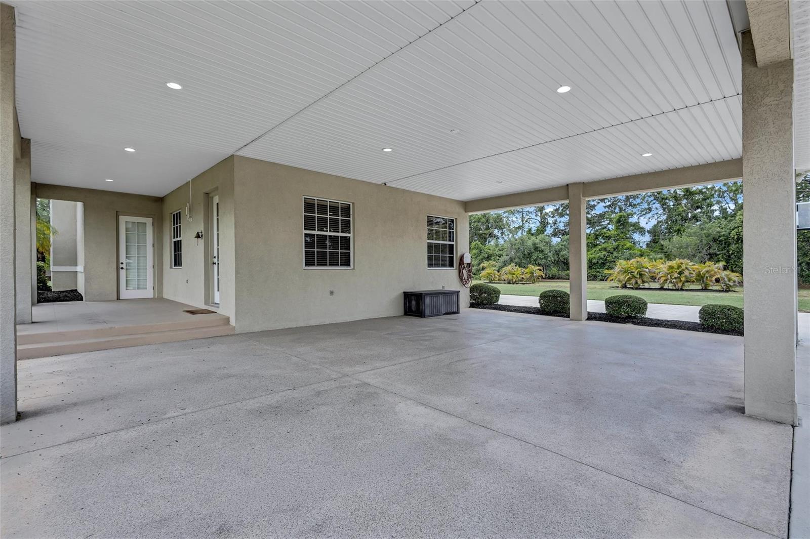 1045 FOX CREEK DR, SARASOTA, FL, 34240