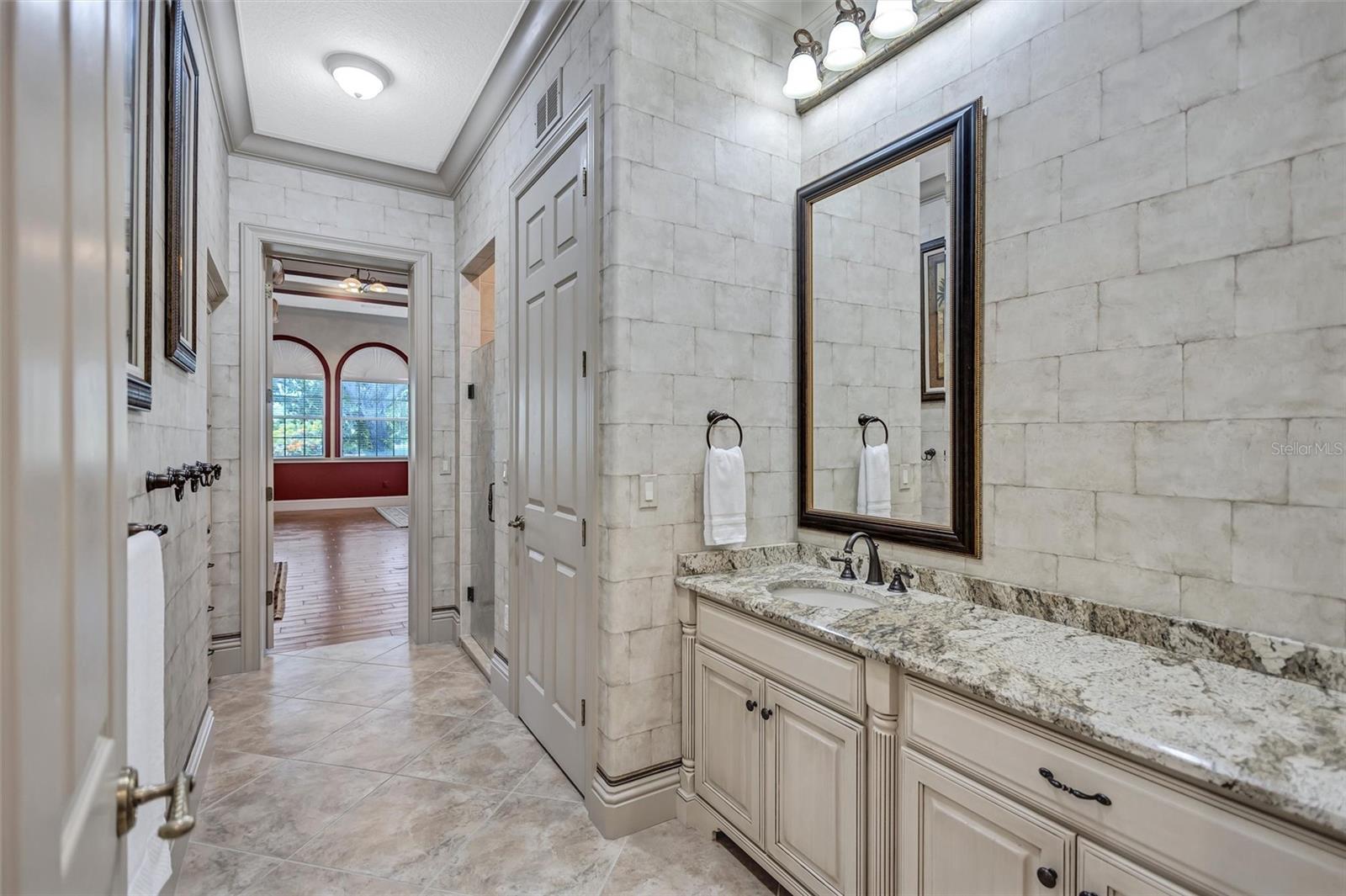 1045 FOX CREEK DR, SARASOTA, FL, 34240