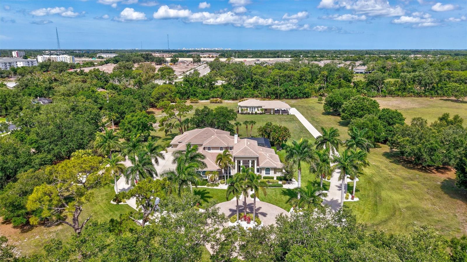 1045 FOX CREEK DR, SARASOTA, FL, 34240