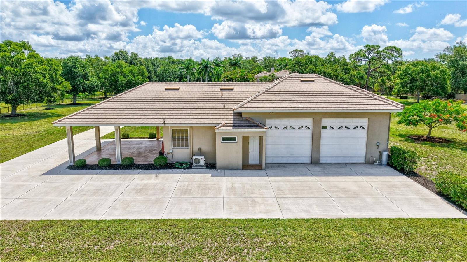 1045 FOX CREEK DR, SARASOTA, FL, 34240