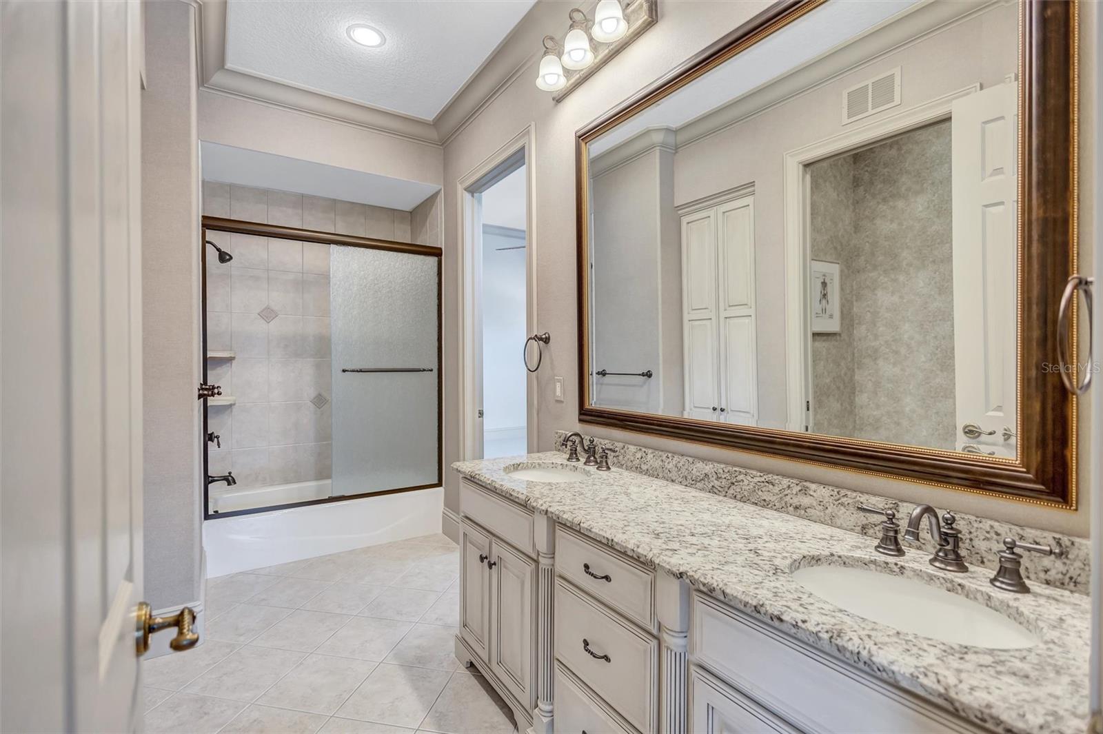 1045 FOX CREEK DR, SARASOTA, FL, 34240