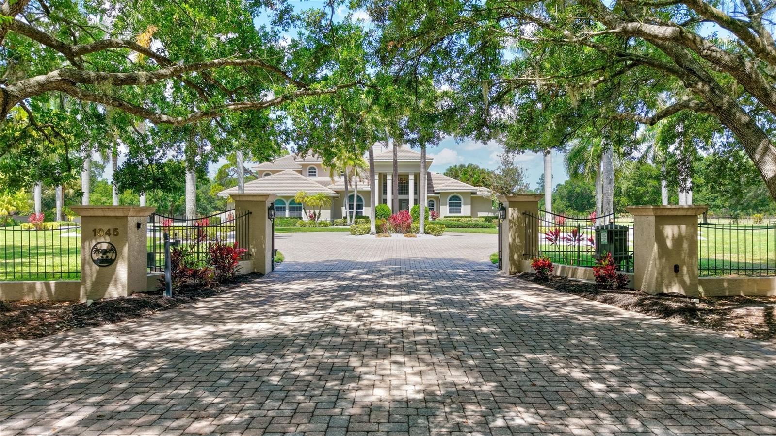 1045 FOX CREEK DR, SARASOTA, FL, 34240