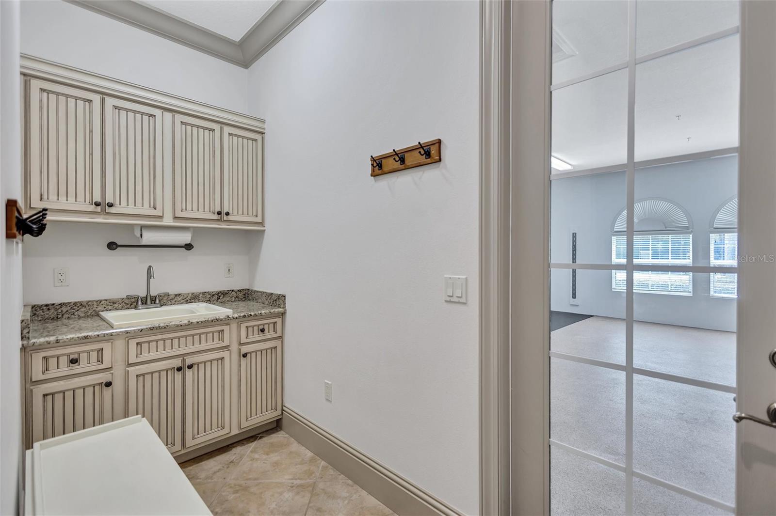 1045 FOX CREEK DR, SARASOTA, FL, 34240