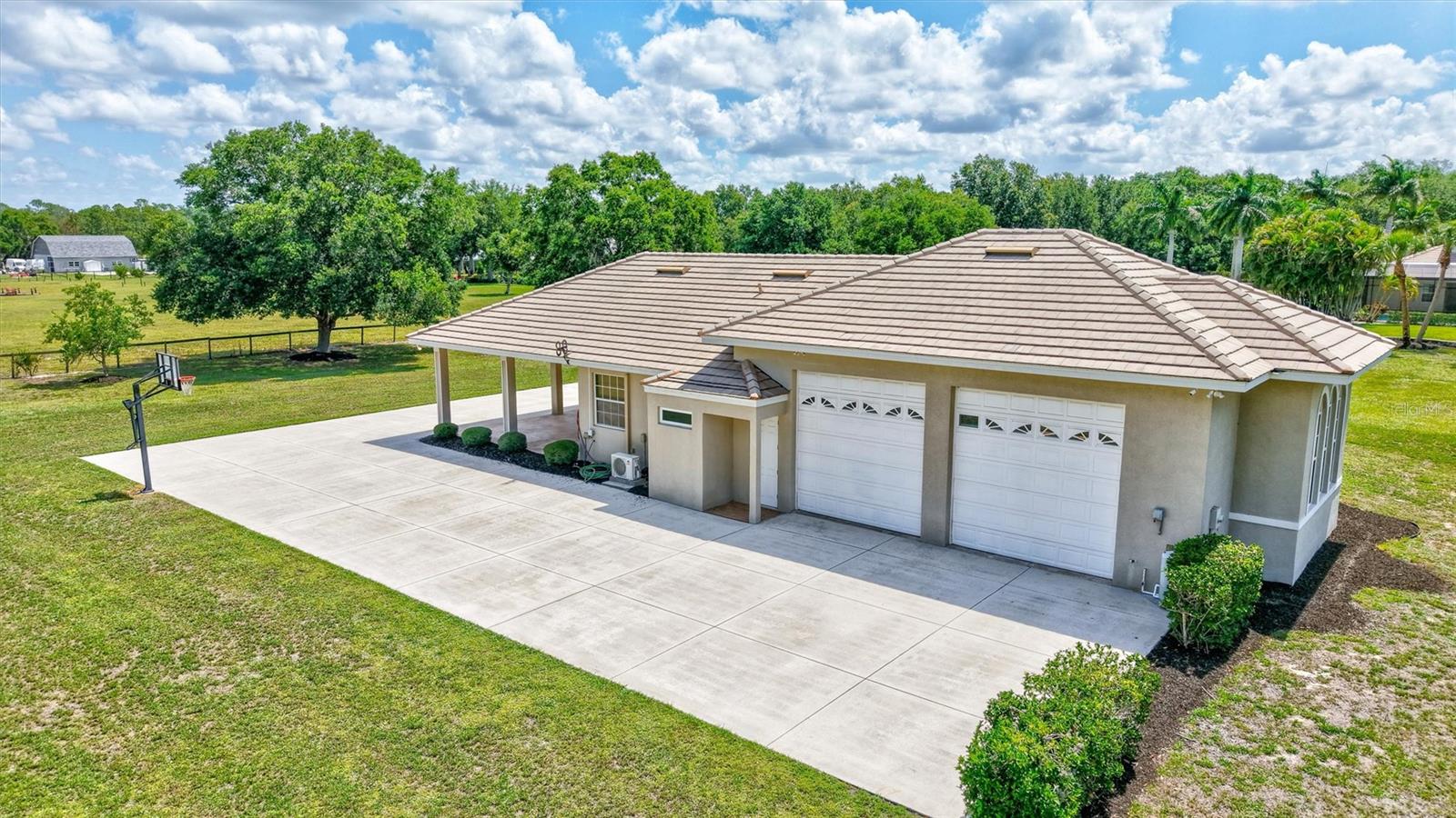 1045 FOX CREEK DR, SARASOTA, FL, 34240