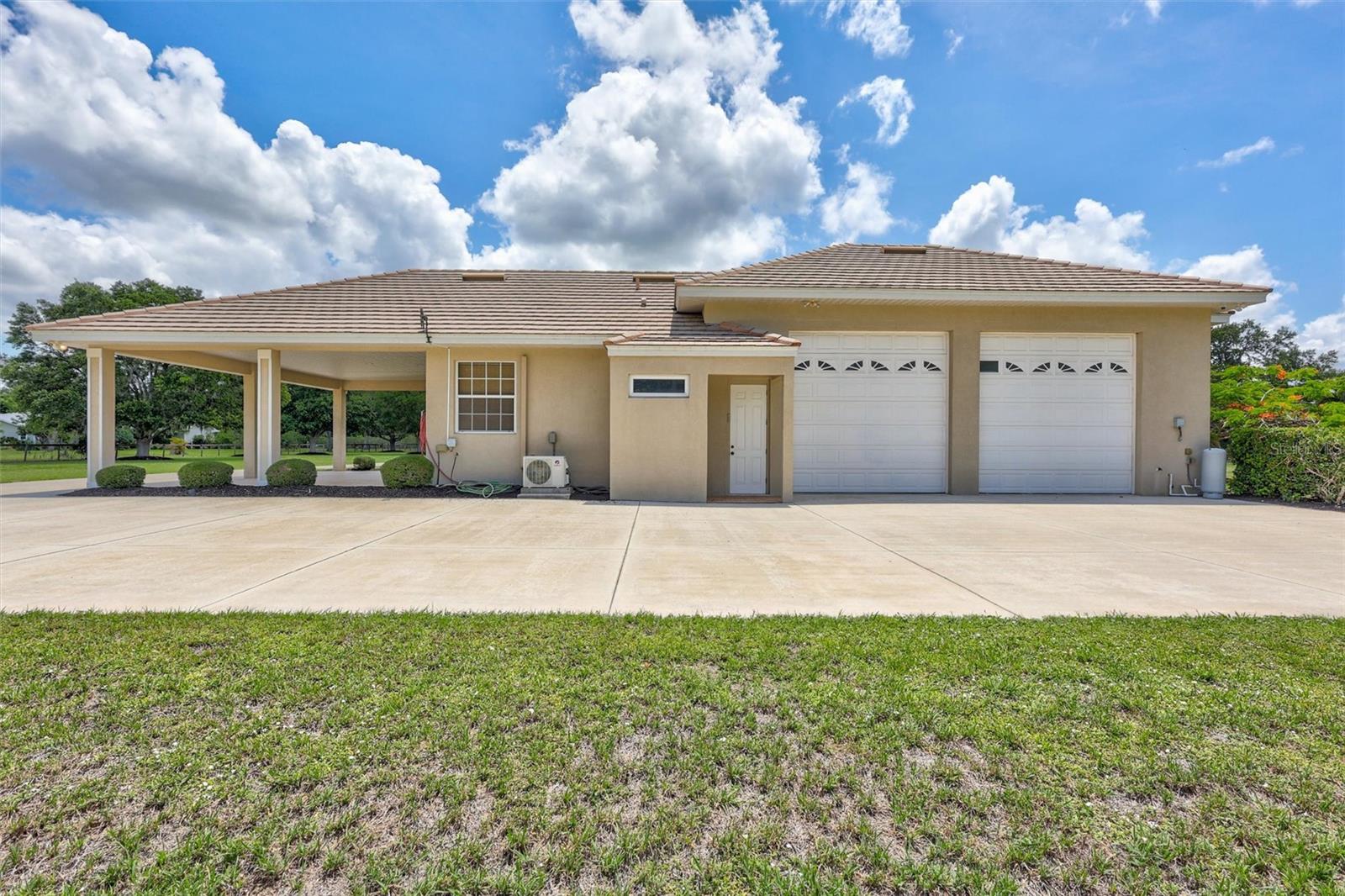 1045 FOX CREEK DR, SARASOTA, FL, 34240