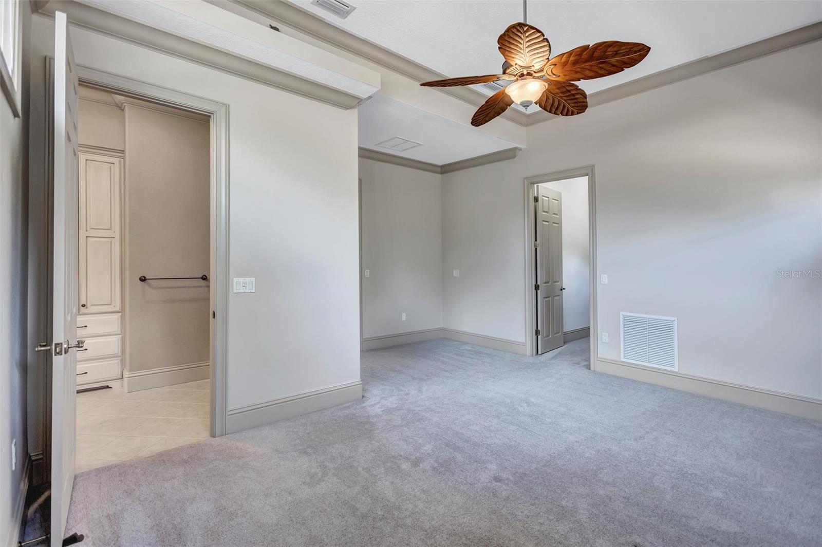 1045 FOX CREEK DR, SARASOTA, FL, 34240