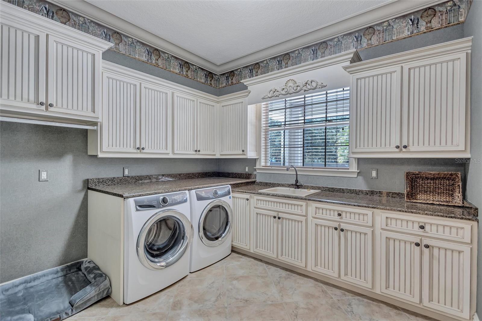 1045 FOX CREEK DR, SARASOTA, FL, 34240