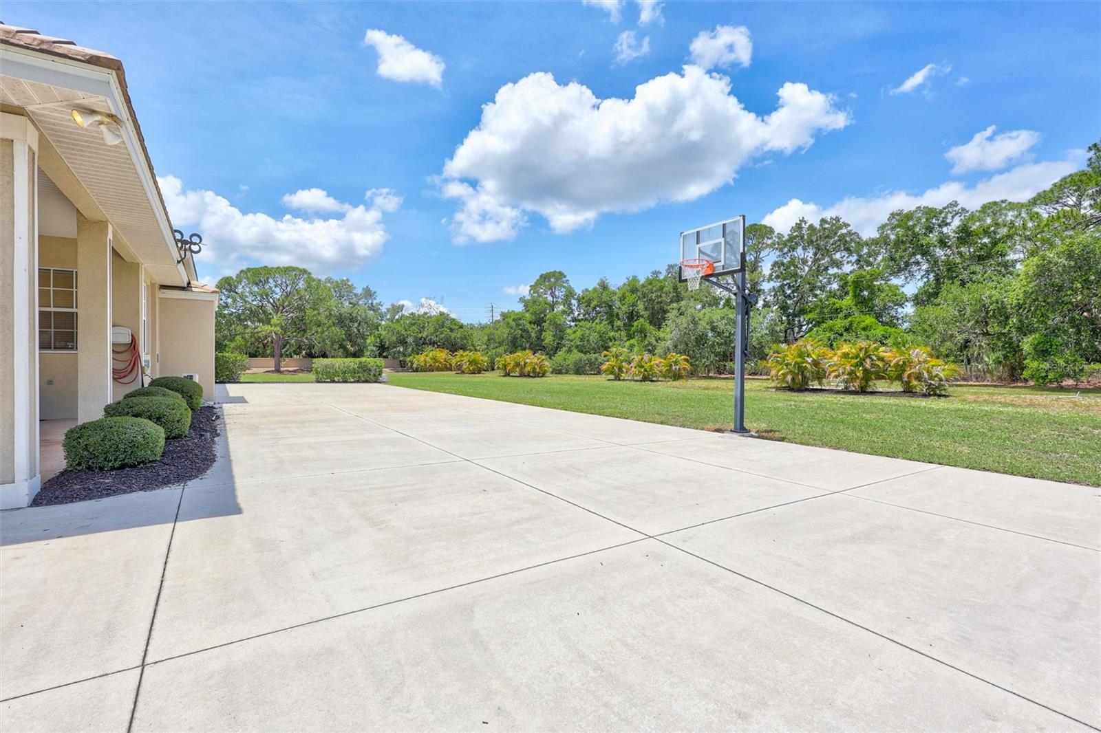1045 FOX CREEK DR, SARASOTA, FL, 34240