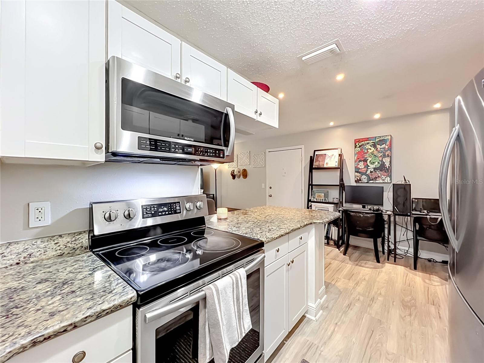 918 LAKE DESTINY RD #F, ALTAMONTE SPRINGS, FL, 32714