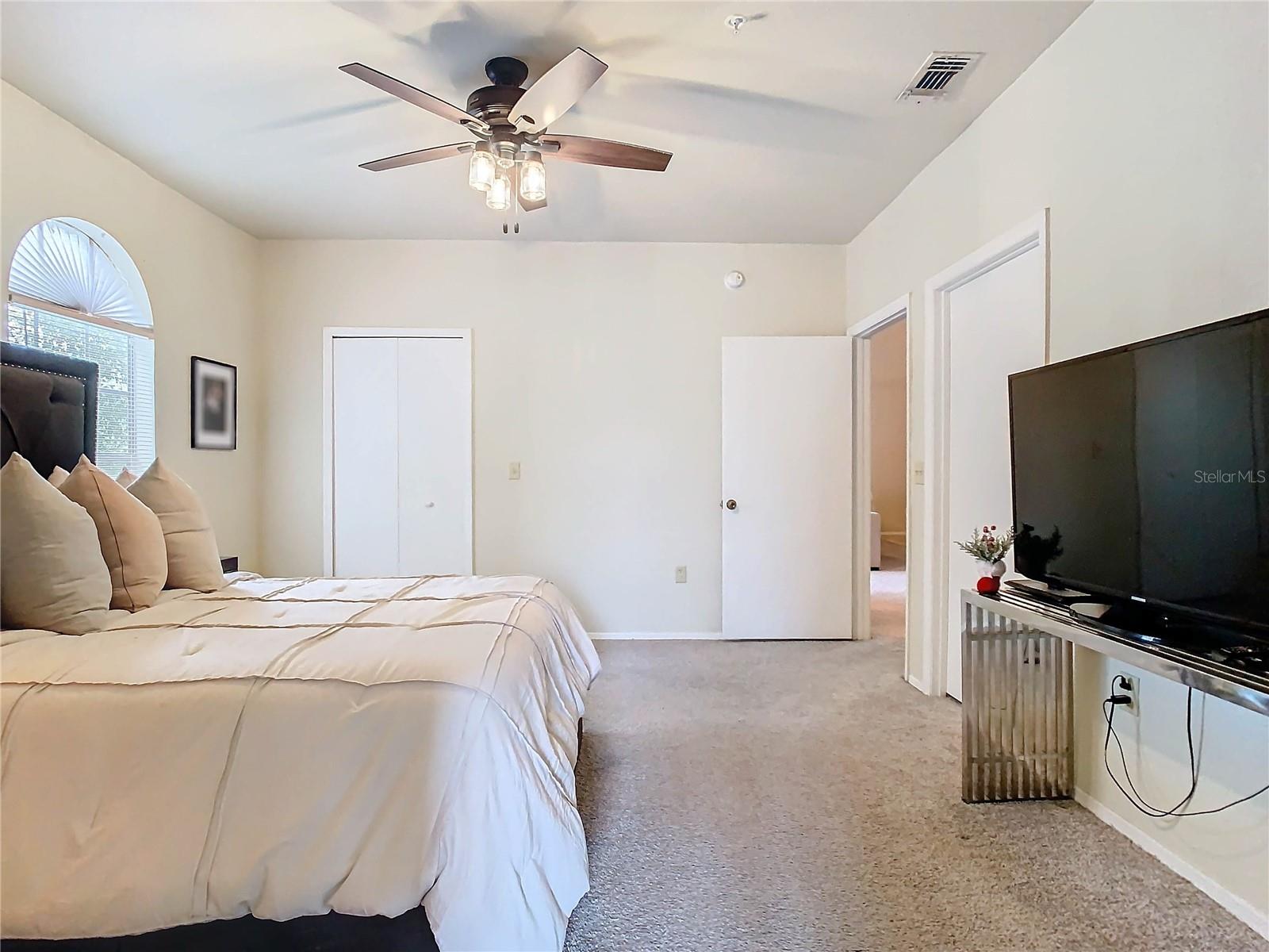 114 VISTA VERDI CIR #328, LAKE MARY, FL, 32746