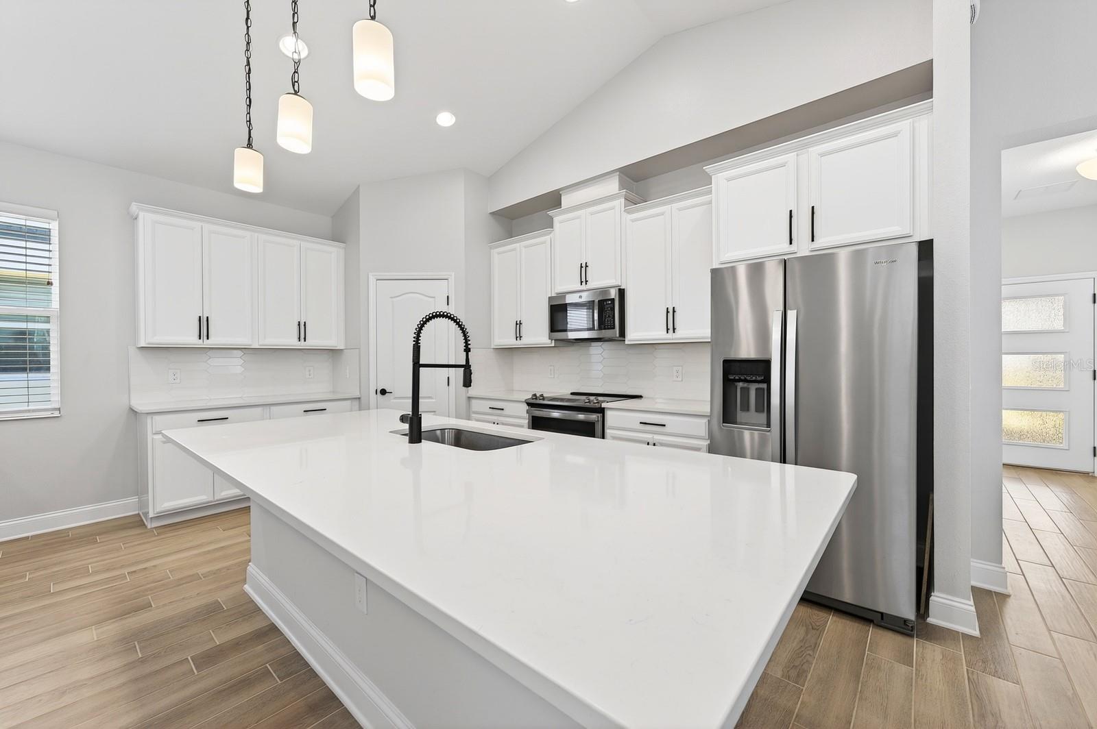 606 DOGFISH LN, DEBARY, FL, 32713