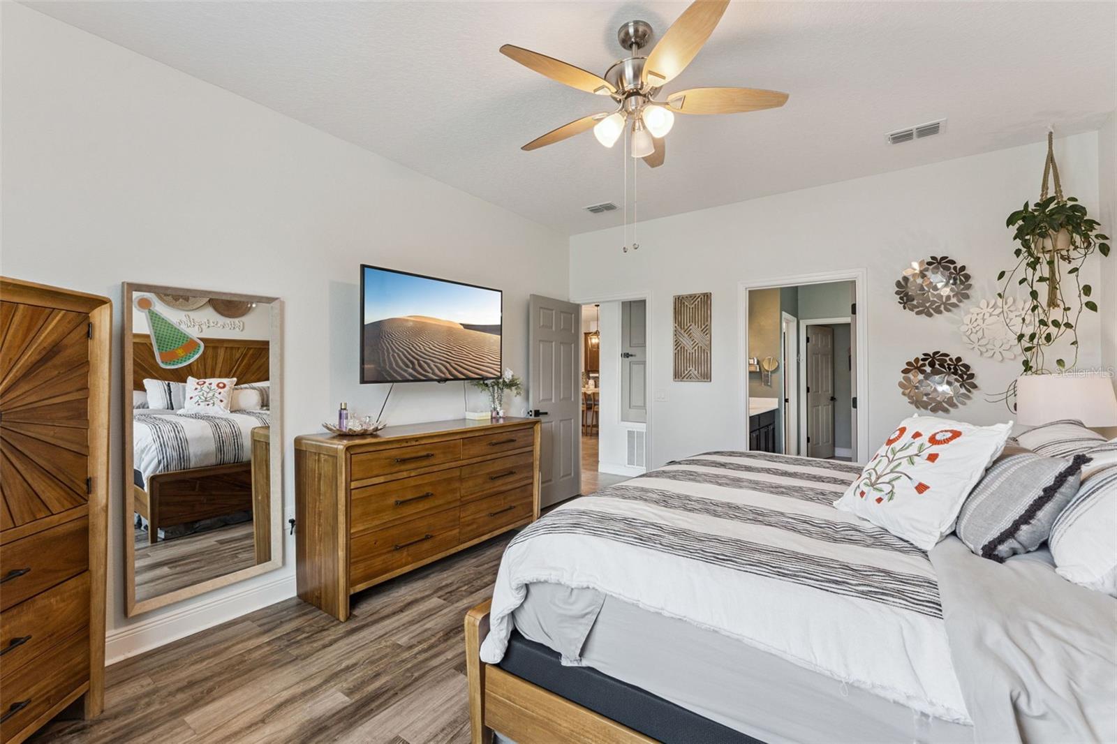 2033 STILLWOOD WAY, ST CLOUD, FL, 34771