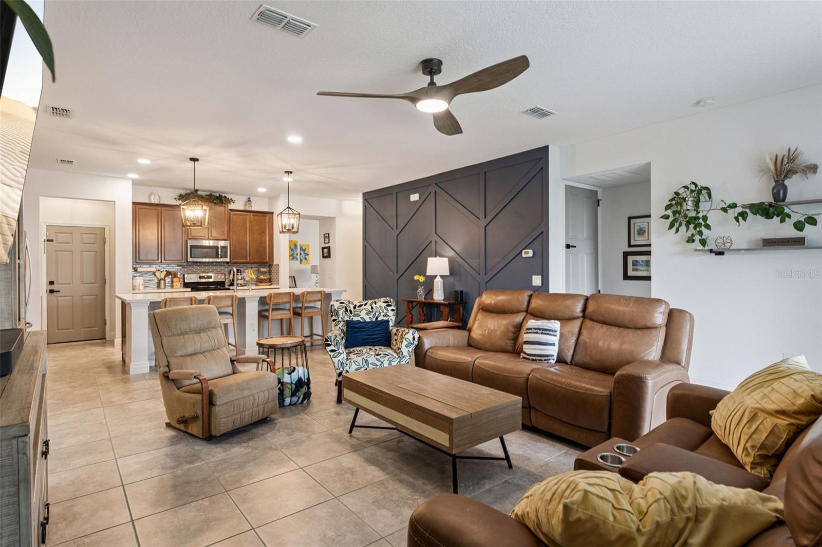 2033 STILLWOOD WAY, ST CLOUD, FL, 34771