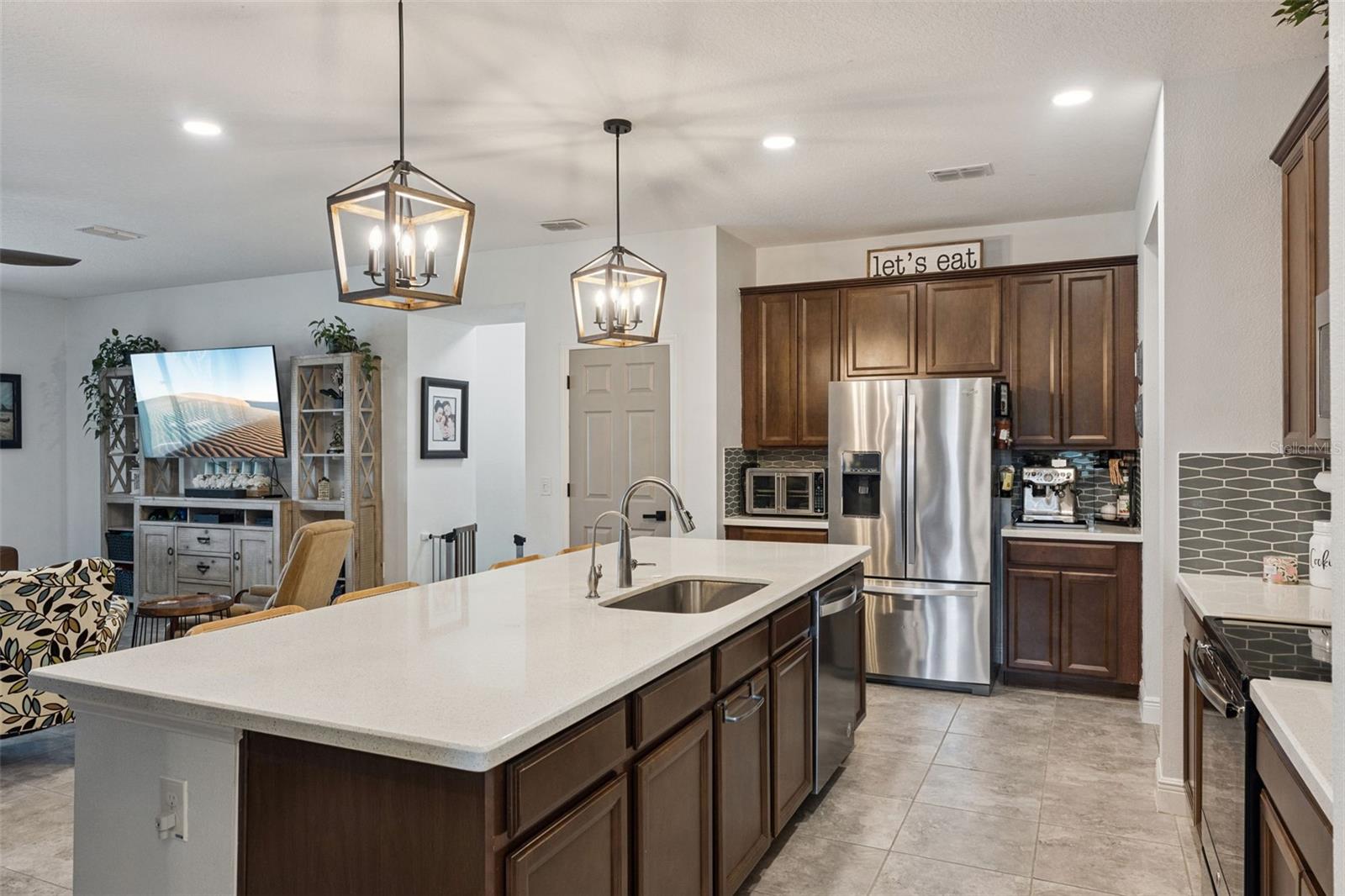 2033 STILLWOOD WAY, ST CLOUD, FL, 34771
