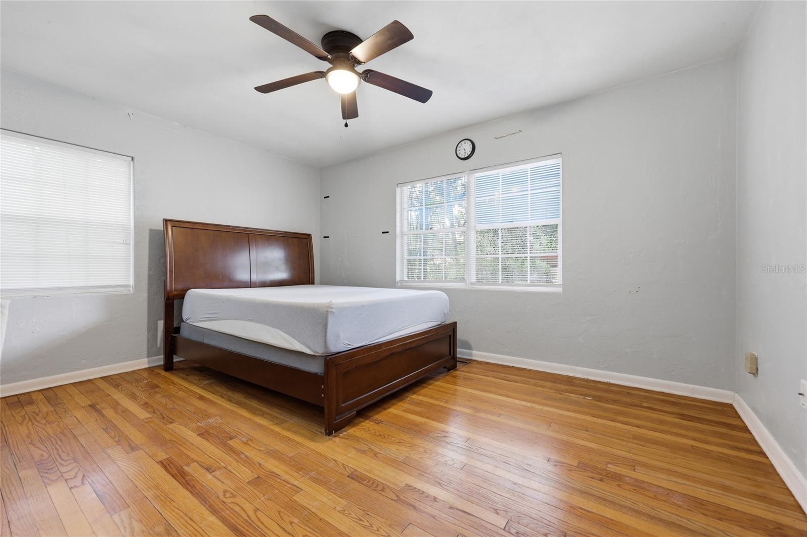3037 NW 1ST AVE, GAINESVILLE, FL, 32607