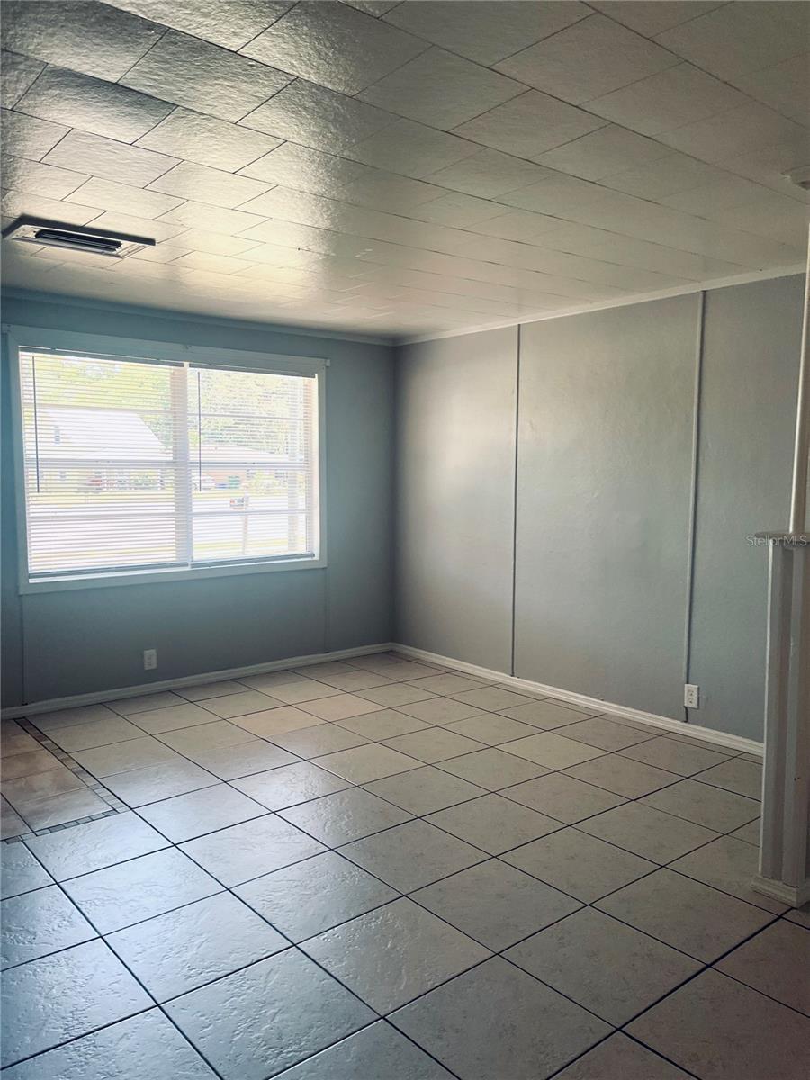 5237 1ST ST, ZEPHYRHILLS, FL, 33542