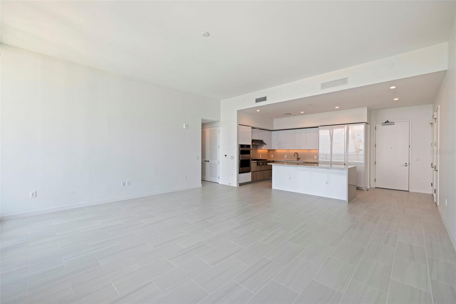400 CENTRAL AVE #3906, ST PETERSBURG, FL, 33701