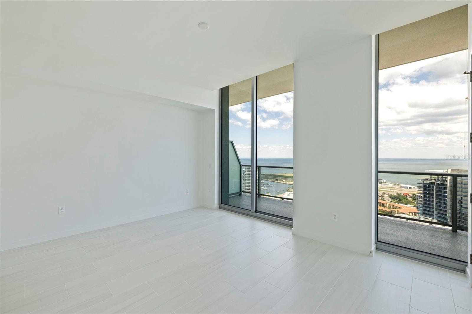 400 CENTRAL AVE #3906, ST PETERSBURG, FL, 33701