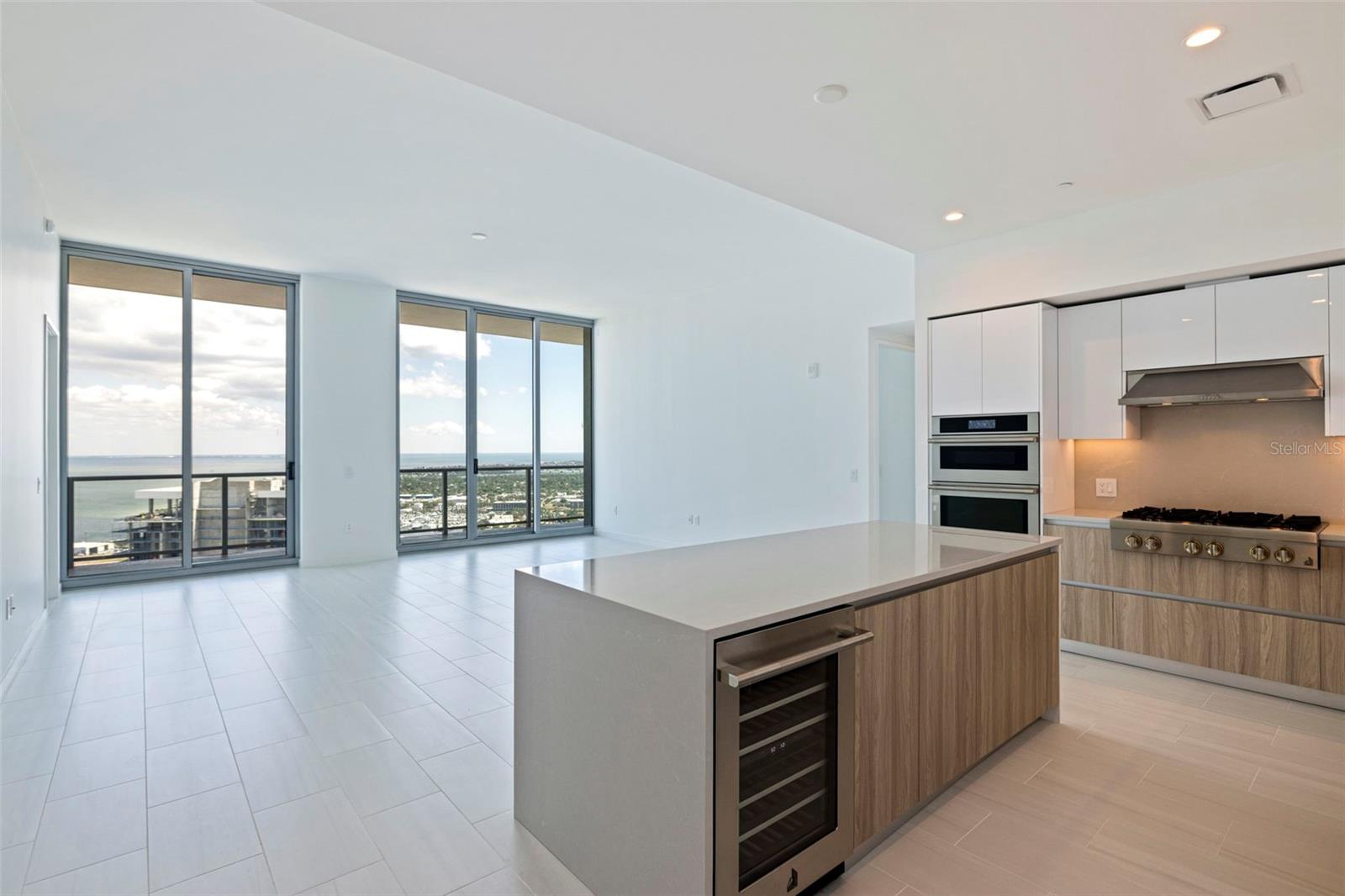 400 CENTRAL AVE #3906, ST PETERSBURG, FL, 33701