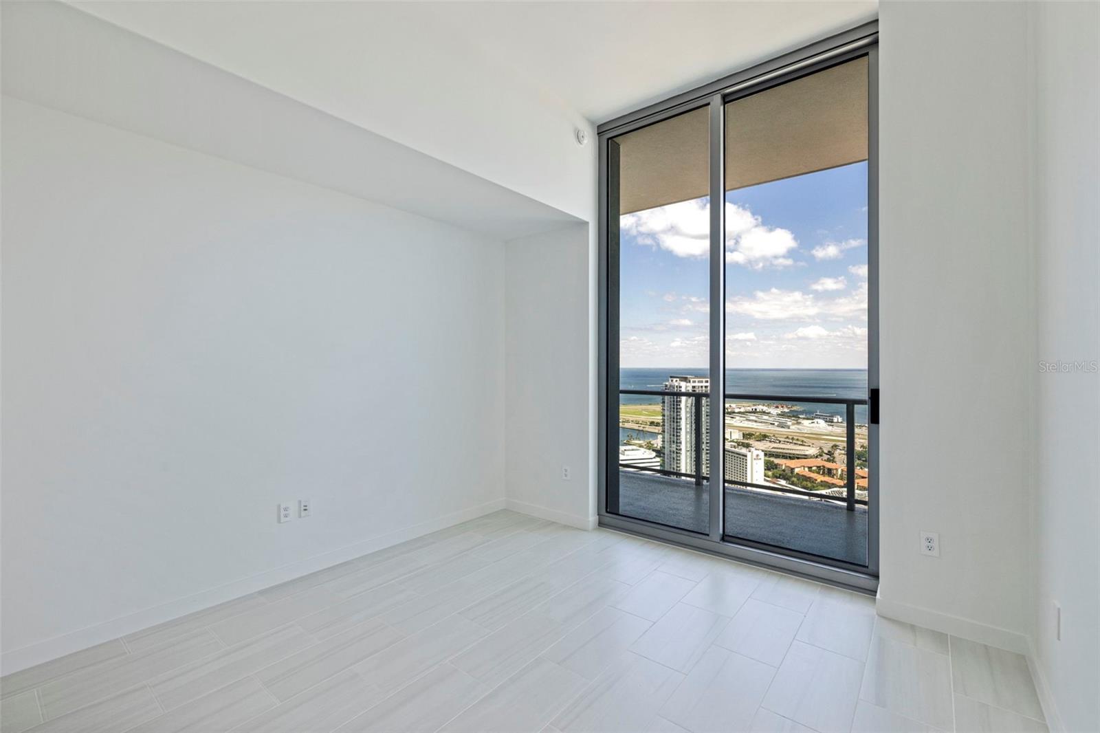 400 CENTRAL AVE #3906, ST PETERSBURG, FL, 33701