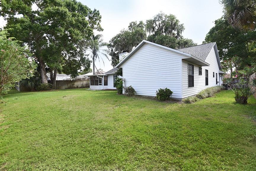 2213 PINE TREE DR, EDGEWATER, FL, 32141