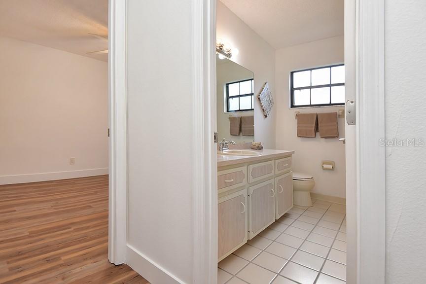 2213 PINE TREE DR, EDGEWATER, FL, 32141