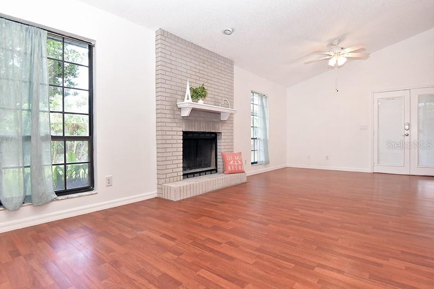 2213 PINE TREE DR, EDGEWATER, FL, 32141
