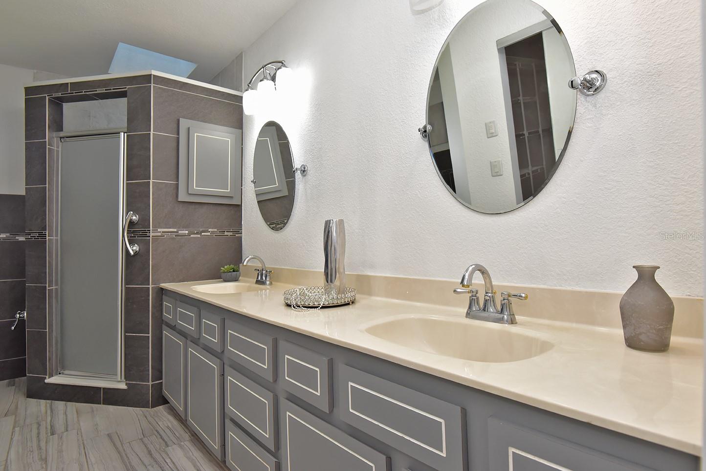 2213 PINE TREE DR, EDGEWATER, FL, 32141