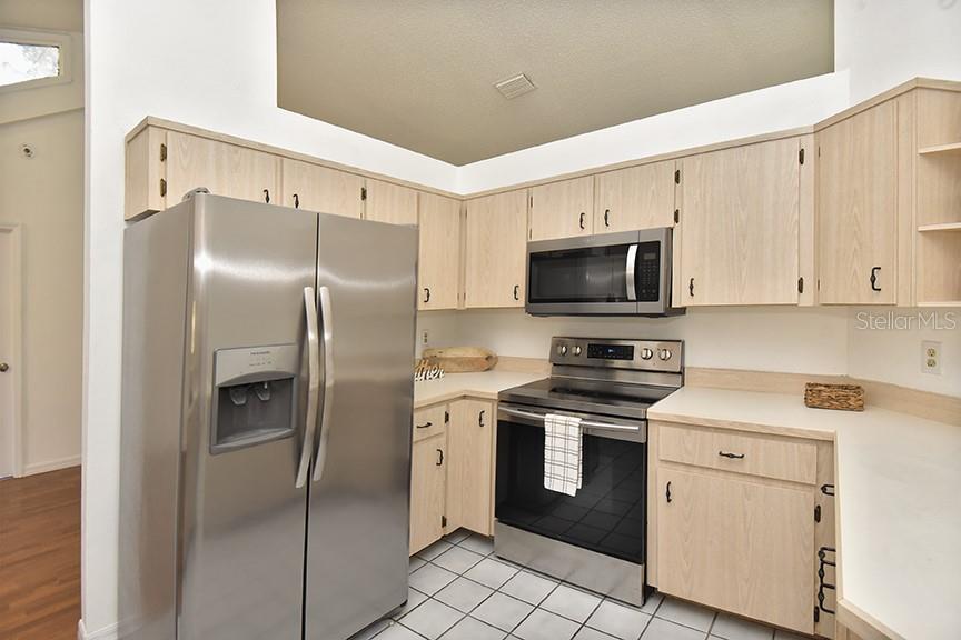 2213 PINE TREE DR, EDGEWATER, FL, 32141