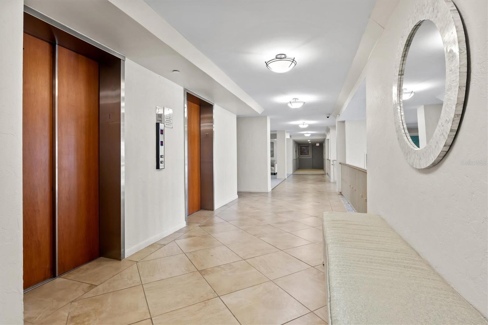707 S GULFSTREAM AVE #906, SARASOTA, FL, 34236
