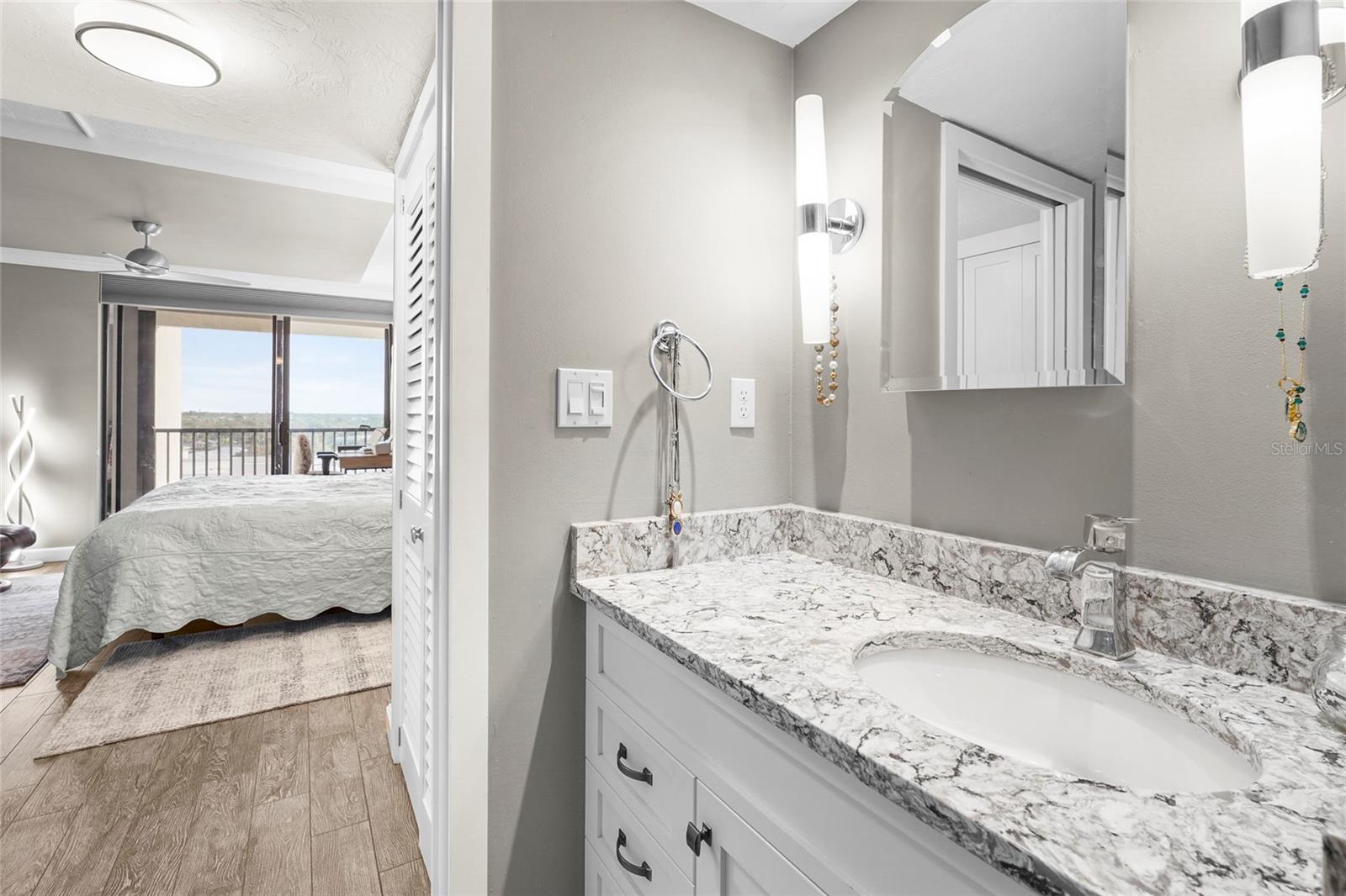707 S GULFSTREAM AVE #906, SARASOTA, FL, 34236