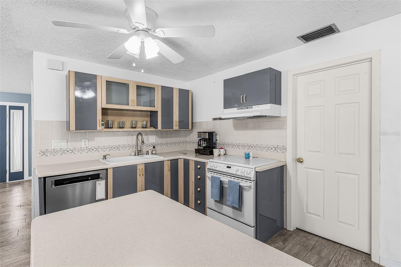 1320 SE 26TH TER, CAPE CORAL, FL, 33904