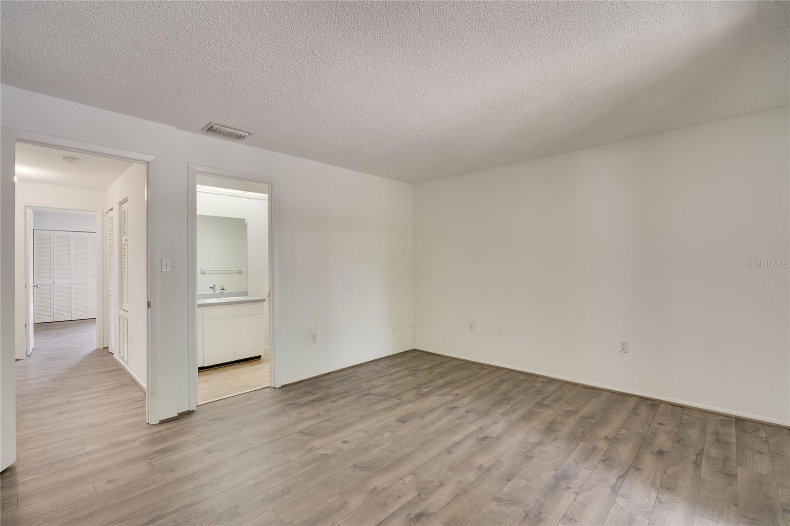 926 SUNRIDGE DR #F1, SARASOTA, FL, 34234