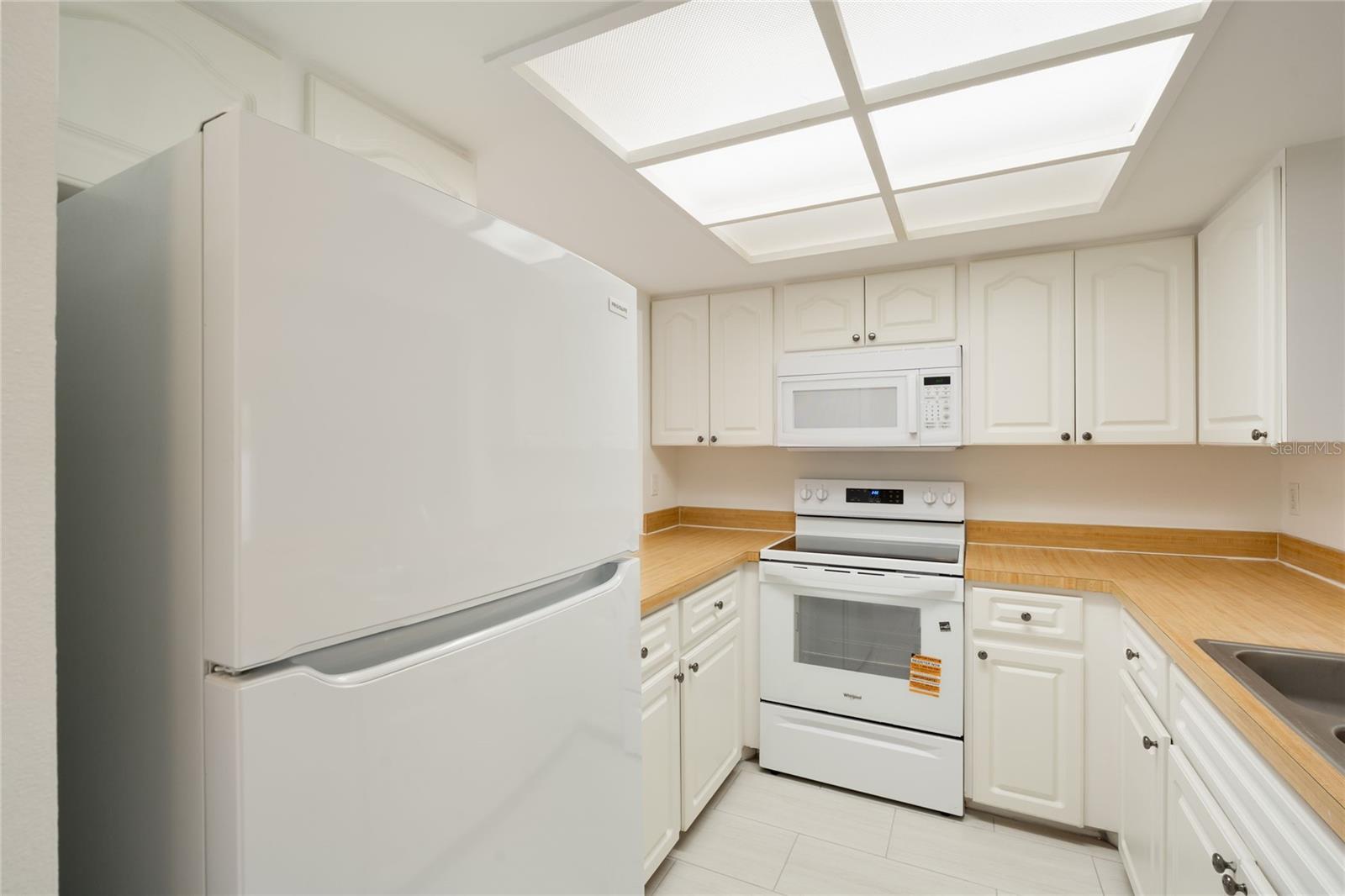 926 SUNRIDGE DR #F1, SARASOTA, FL, 34234