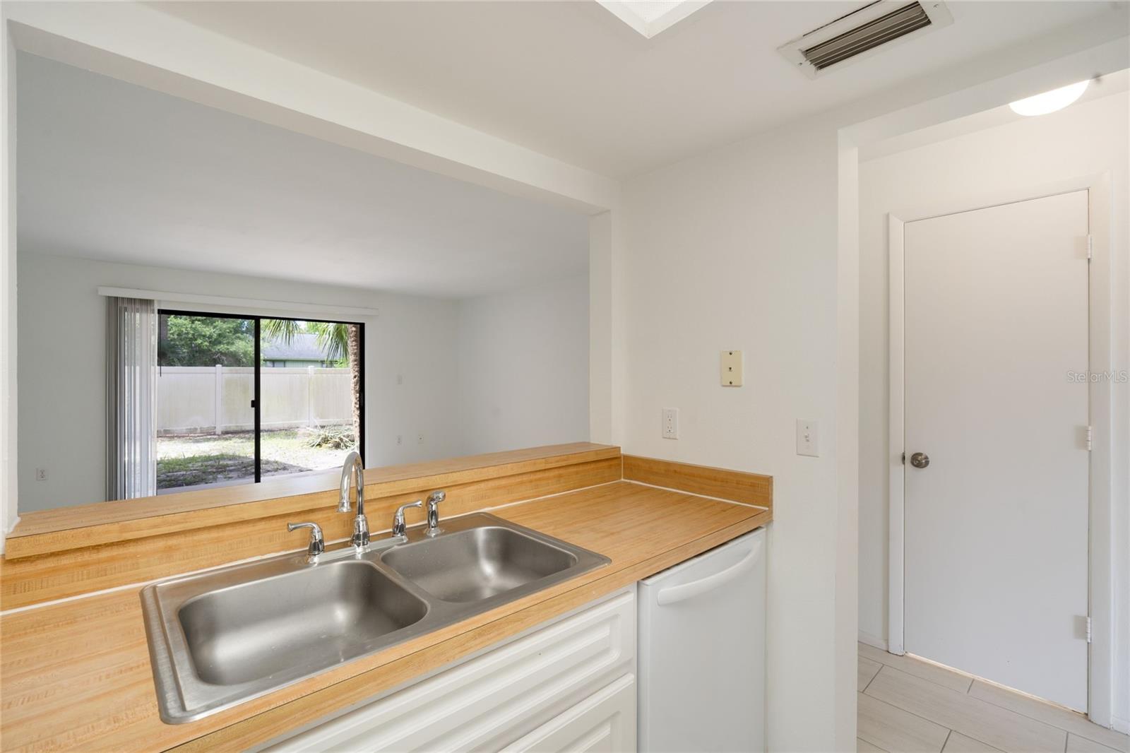926 SUNRIDGE DR #F1, SARASOTA, FL, 34234
