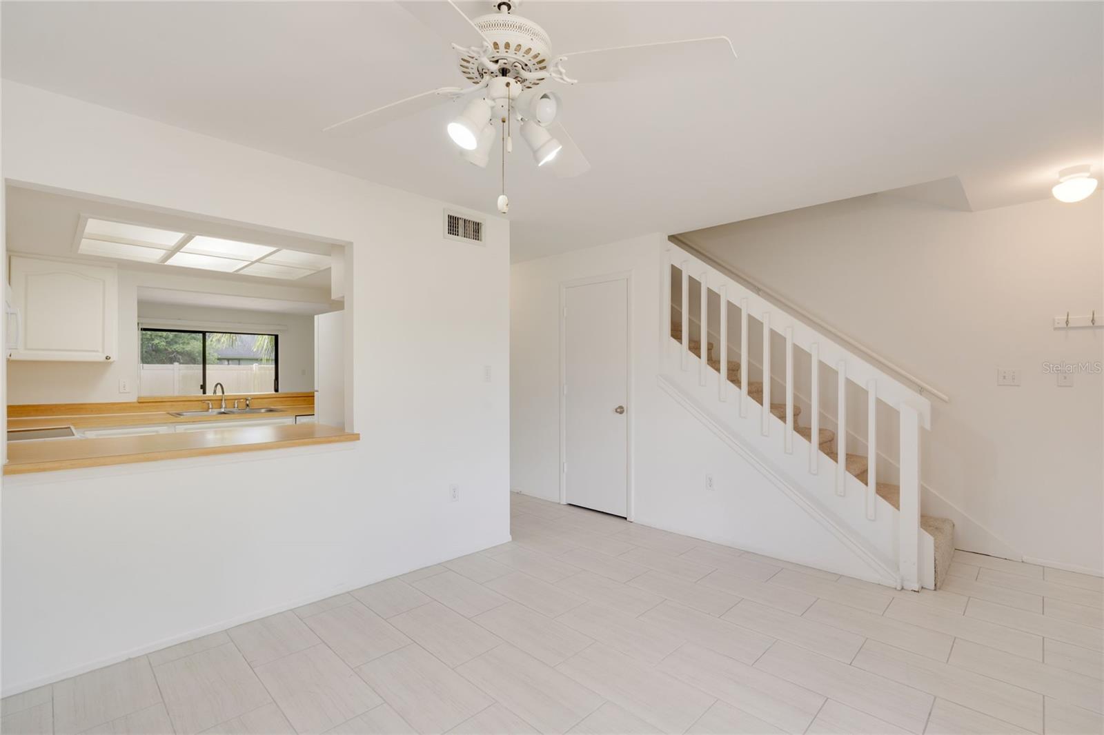 926 SUNRIDGE DR #F1, SARASOTA, FL, 34234