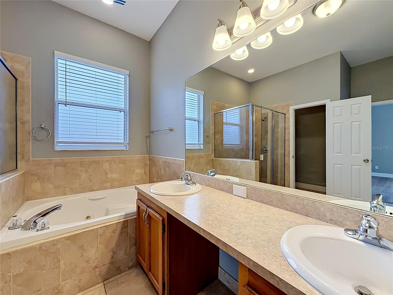 28549 SHIRLEY SHORES RD, TAVARES, FL, 32778