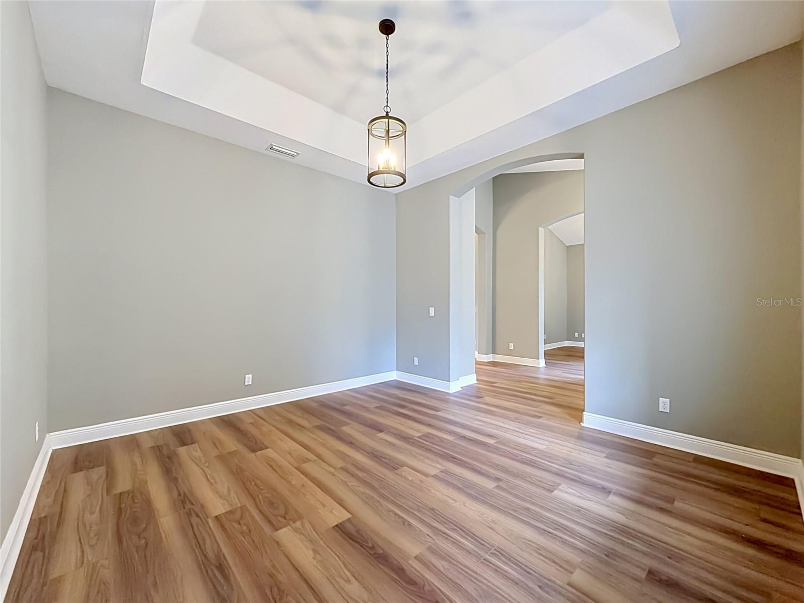 28549 SHIRLEY SHORES RD, TAVARES, FL, 32778