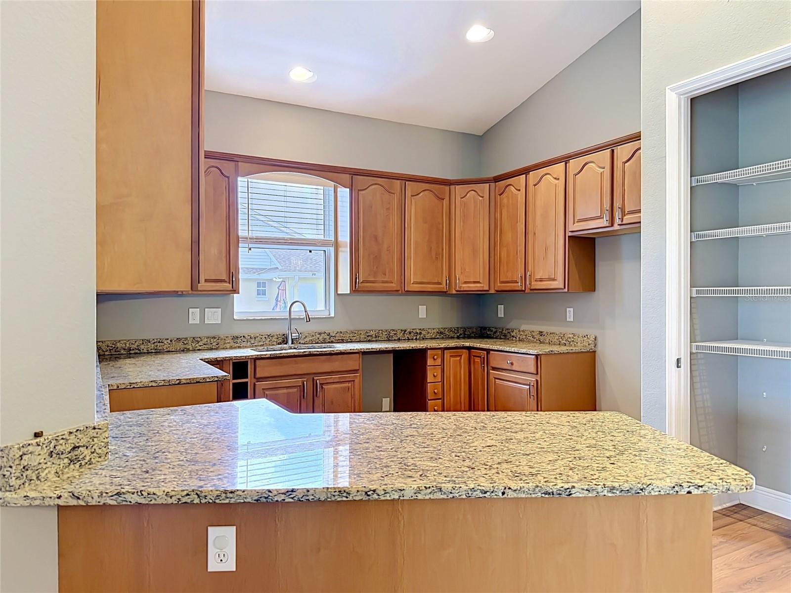 28549 SHIRLEY SHORES RD, TAVARES, FL, 32778