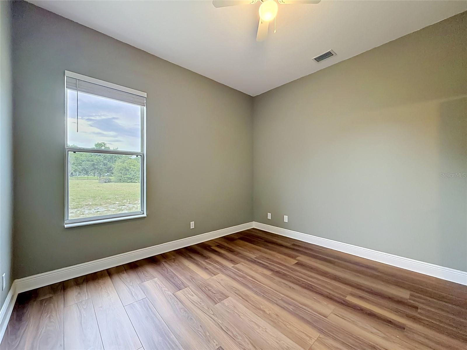 28549 SHIRLEY SHORES RD, TAVARES, FL, 32778