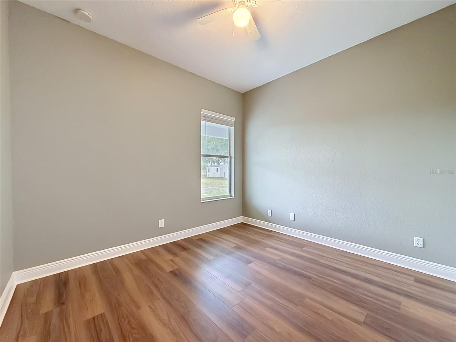 28549 SHIRLEY SHORES RD, TAVARES, FL, 32778