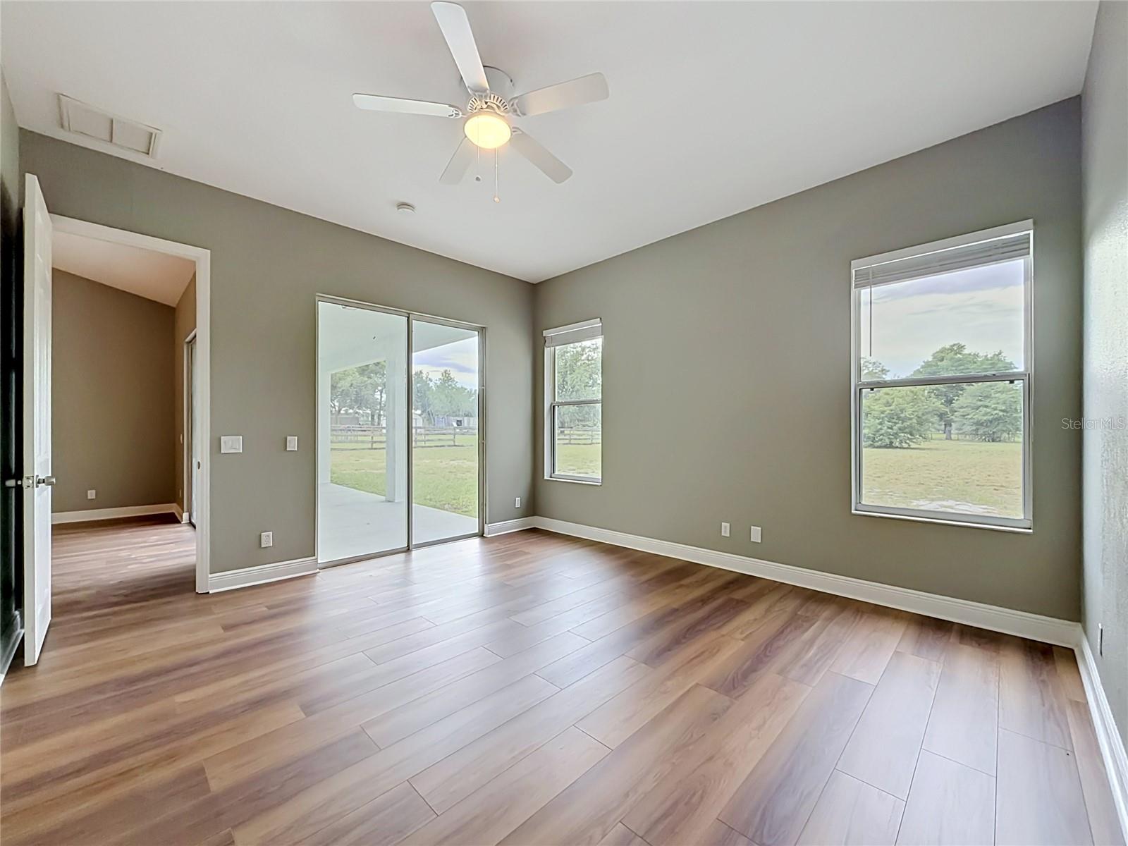 28549 SHIRLEY SHORES RD, TAVARES, FL, 32778