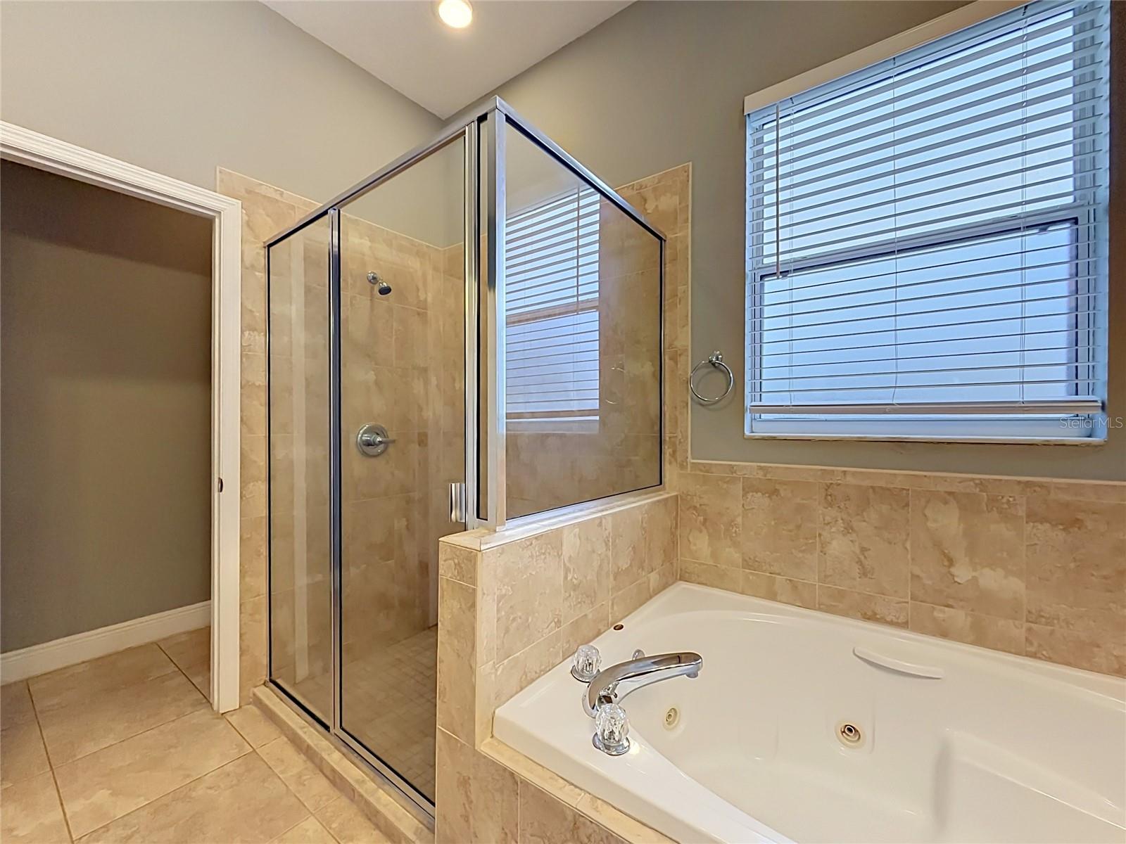 28549 SHIRLEY SHORES RD, TAVARES, FL, 32778