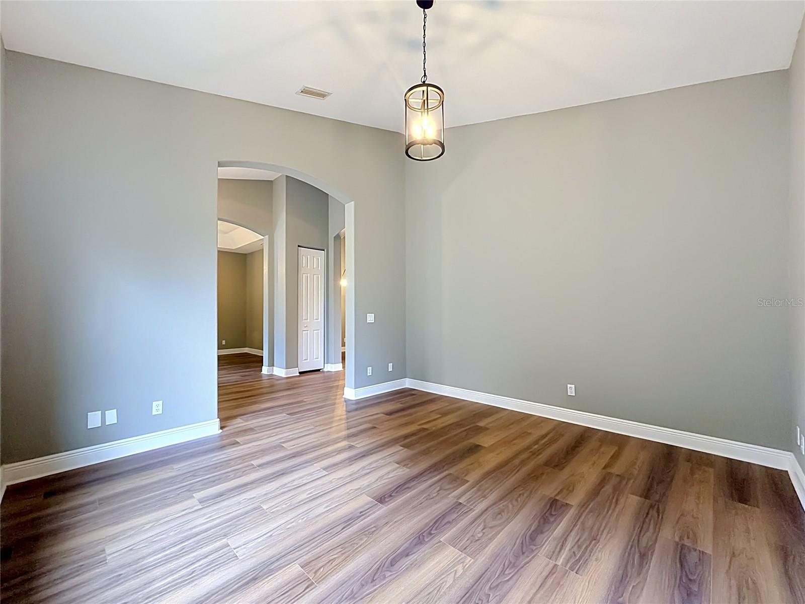 28549 SHIRLEY SHORES RD, TAVARES, FL, 32778