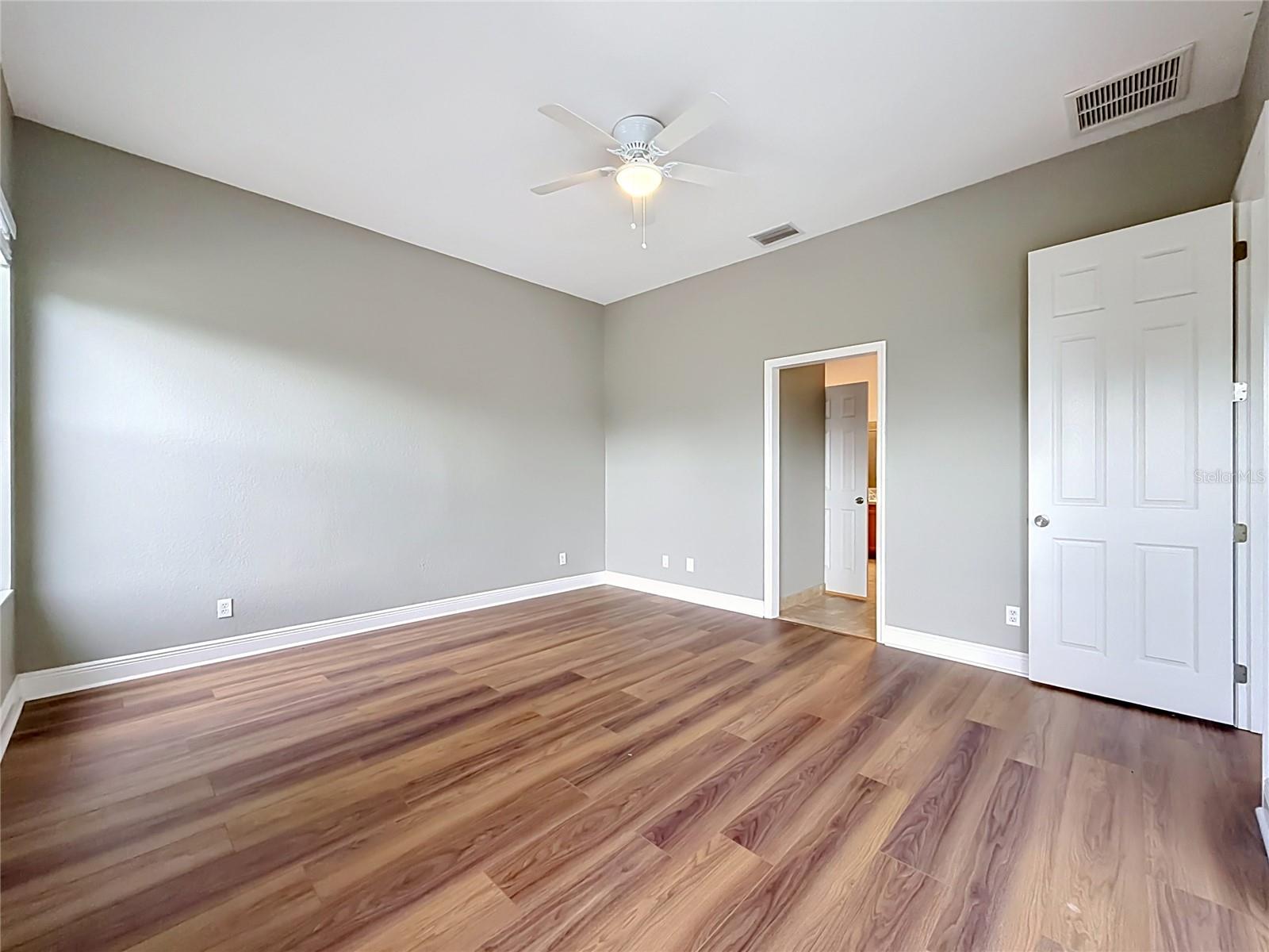 28549 SHIRLEY SHORES RD, TAVARES, FL, 32778