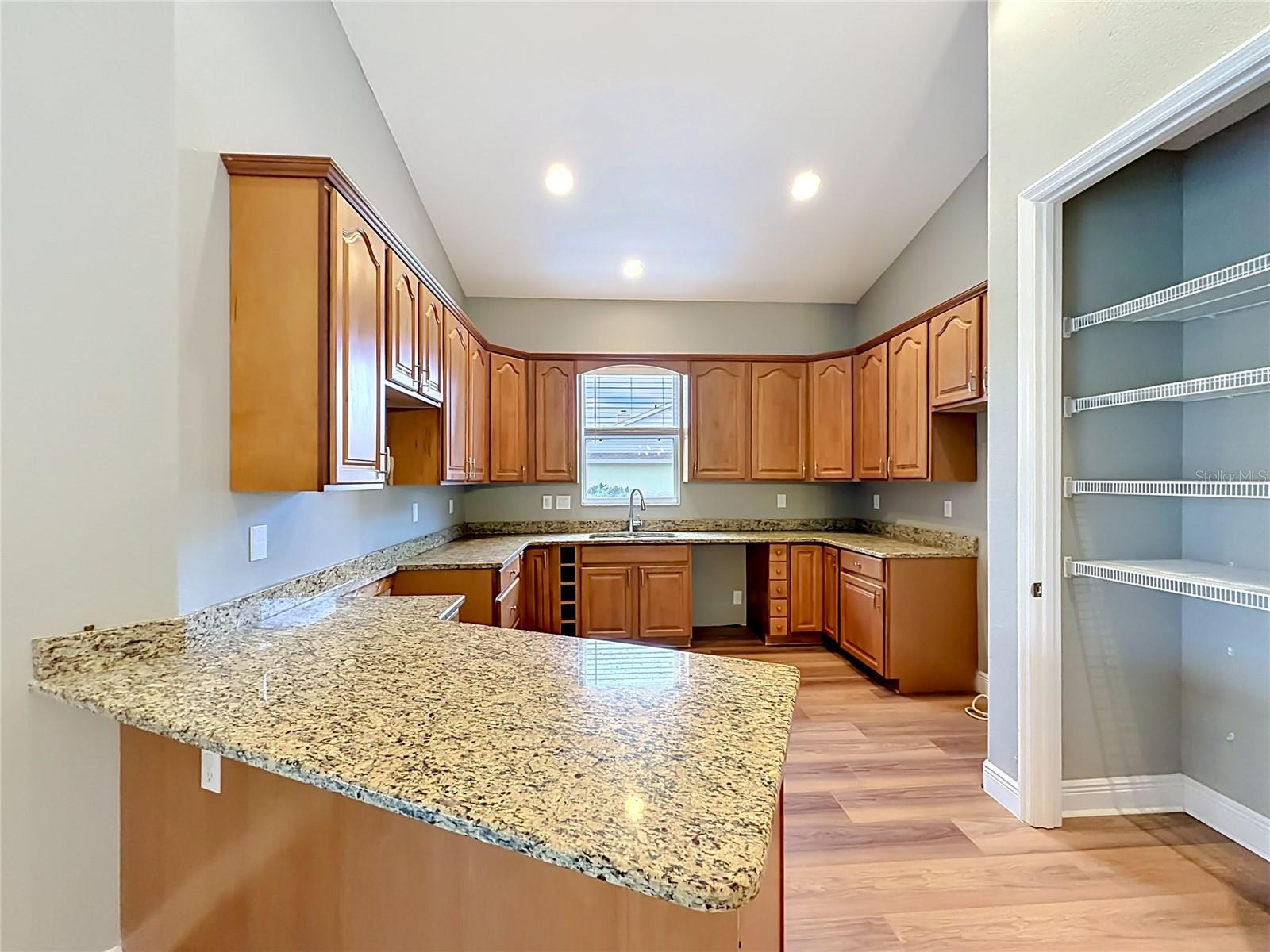 28549 SHIRLEY SHORES RD, TAVARES, FL, 32778