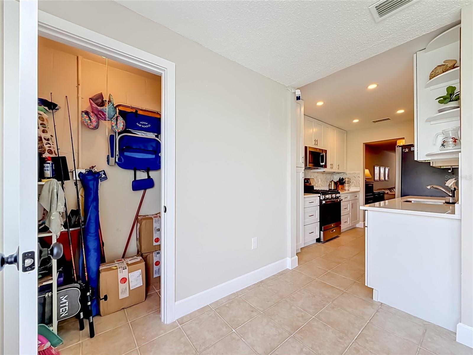 5925 SHORE BLVD S #107, GULFPORT, FL, 33707